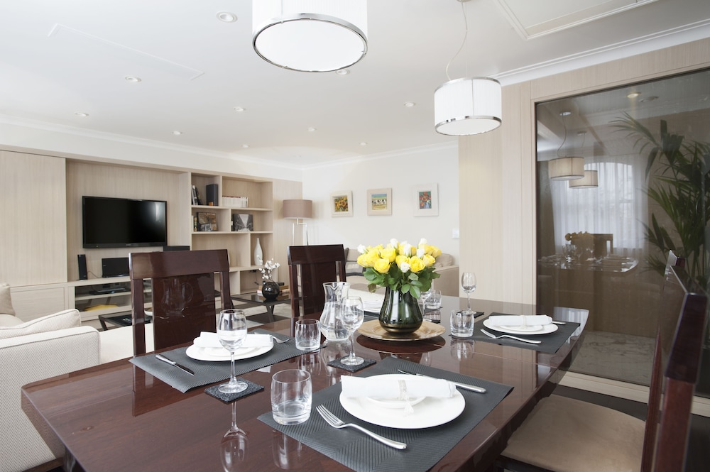 Beaufort Suite, Three Bedroom Penthouse with Balcony del hotel Claverley Court. Foto 5