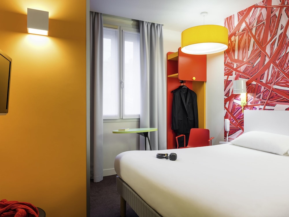 Habitación Estándar con 1 cama doble del hotel ibis Styles Paris La Défense Courbevoie. Foto 2
