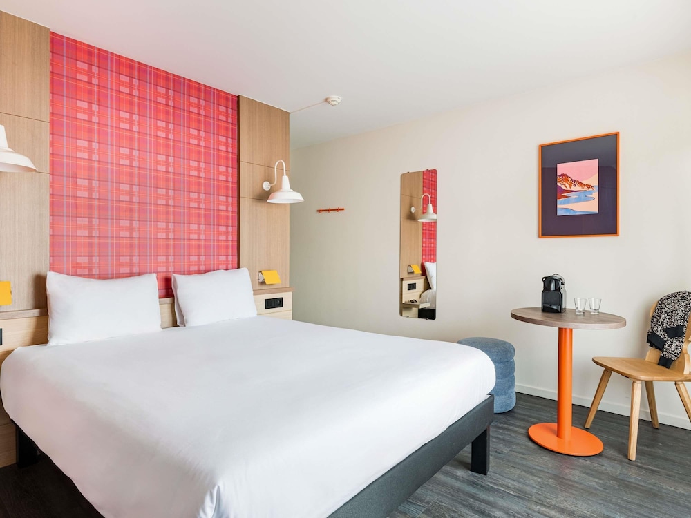 Habitación Classic con 1 cama doble del hotel Ibis Styles Annecy Gare Centre. Foto 4