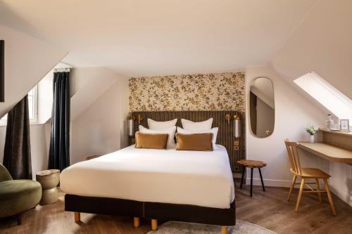 Habitación Doble Deluxe del hotel D'espagne. Foto 11
