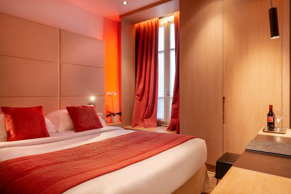 Habitación estándar doble del hotel GOLDEN TULIP DE NOAILLES