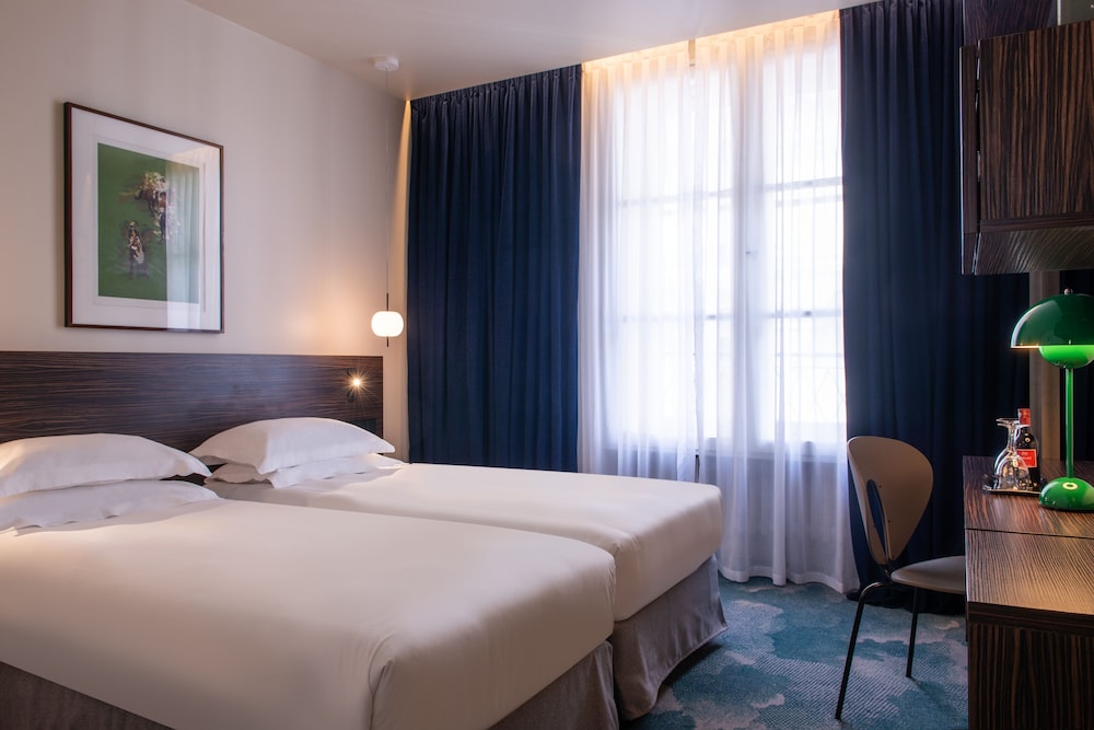 Chambre Executive Supérieure Double ou Twin del hotel GOLDEN TULIP DE NOAILLES