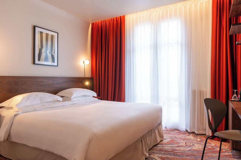 Chambre Executive Supérieure Double ou Twin del hotel GOLDEN TULIP DE NOAILLES. Foto 2