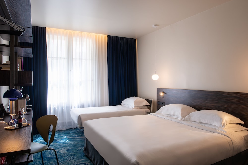 Chambre Executive Deluxe Double ou Twin del hotel GOLDEN TULIP DE NOAILLES. Foto 1