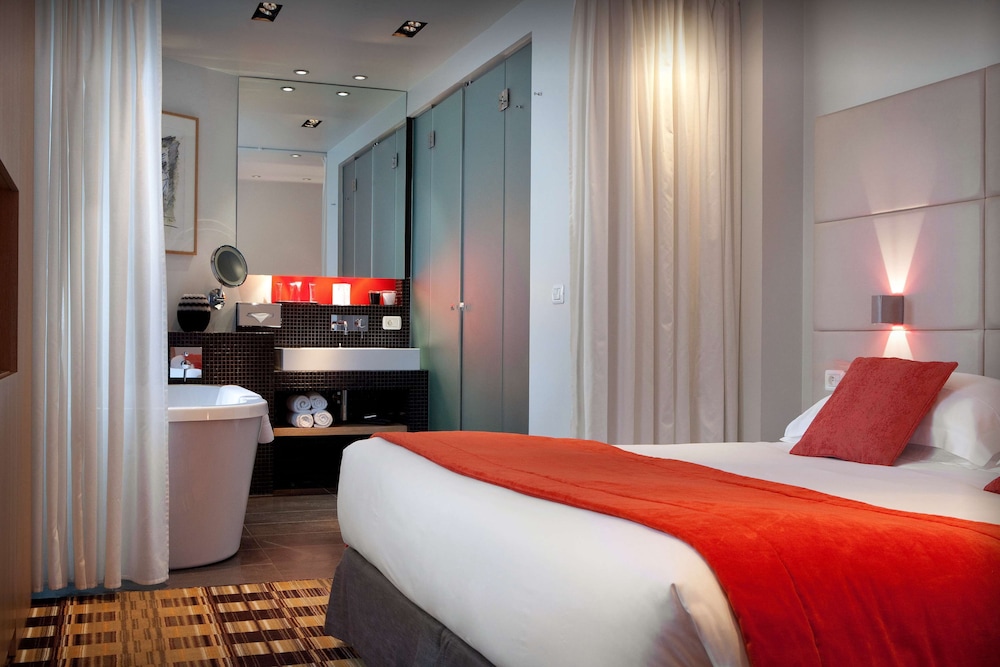 Suite junior del hotel GOLDEN TULIP DE NOAILLES. Foto 1