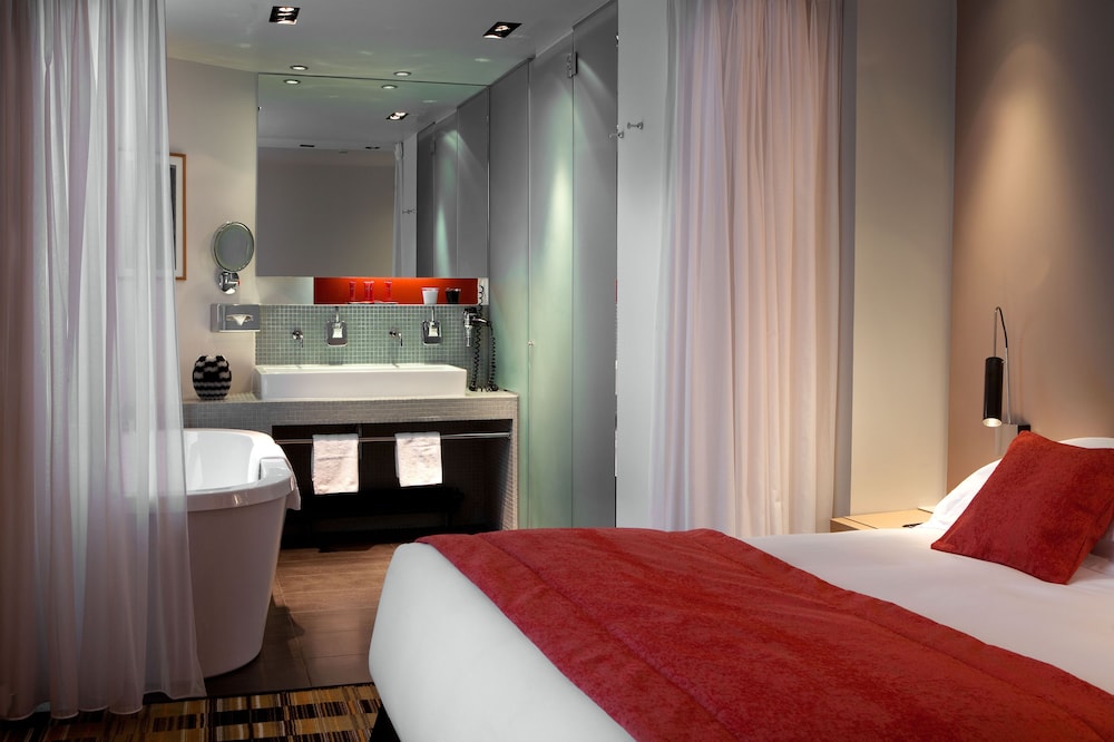 Suite junior del hotel GOLDEN TULIP DE NOAILLES. Foto 4