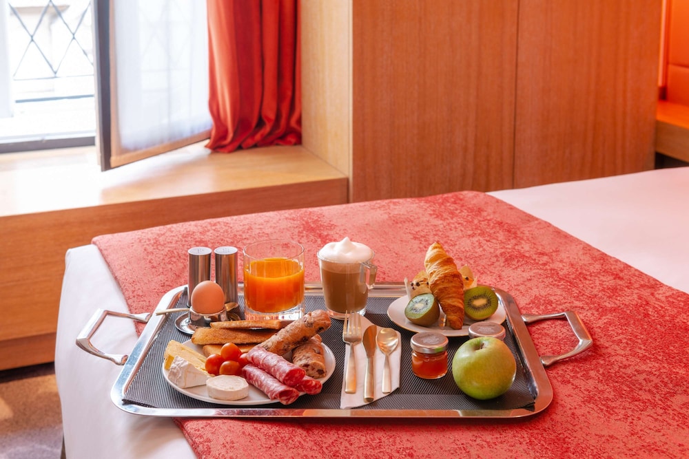 Suite junior del hotel GOLDEN TULIP DE NOAILLES. Foto 6