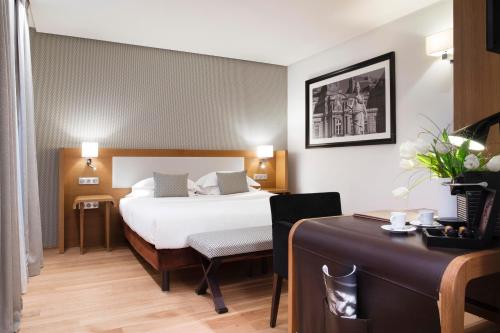Habitación Deluxe del hotel LE SIX HOTEL. Foto 3