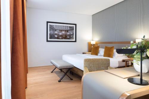 Habitación Deluxe del hotel LE SIX HOTEL. Foto 5