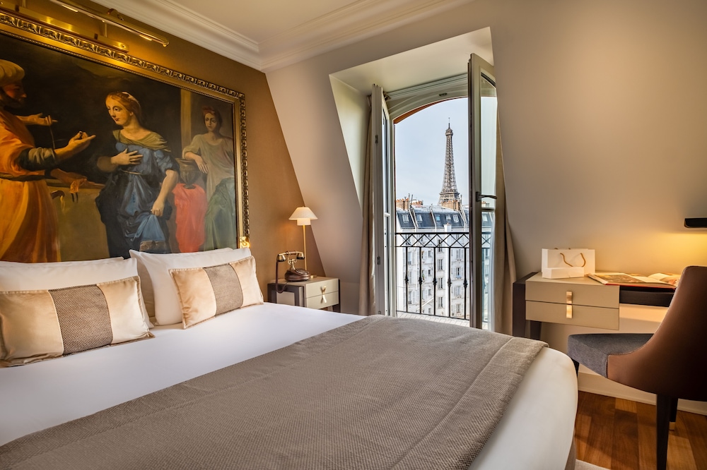 Habitación con vista a la Torre Eiffel del hotel Le Walt