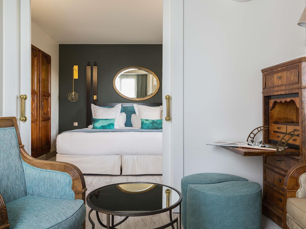 SUITE CON TERRAZA, 1 Cama King Size, vistas panorámicas al Vieux - Port del hotel Grand Beauvau Marseille Vieux-port – Mgallery