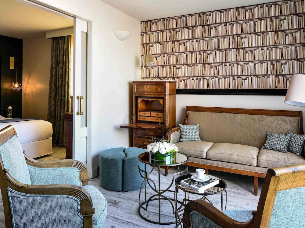 SUITE CON TERRAZA, 1 Cama King Size, vistas panorámicas al Vieux - Port del hotel Grand Beauvau Marseille Vieux-port – Mgallery. Foto 2