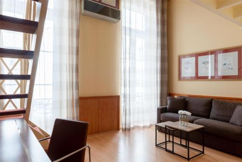 Habitación Doble con sofá cama del hotel Best Western Ronceray Opera. Foto 3