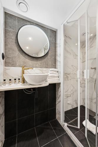 Habitación doble en la planta baja con acceso al PMR del hotel Mondial. Foto 3