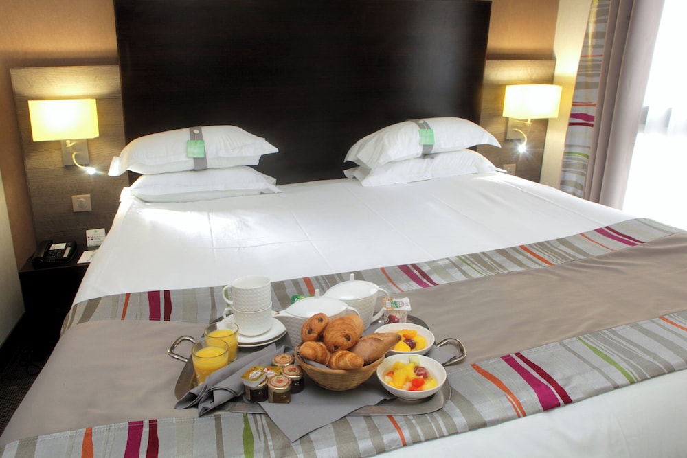 Habitación Premium, 1 cama de matrimonio grande del hotel Holiday Inn Paris Montmartre