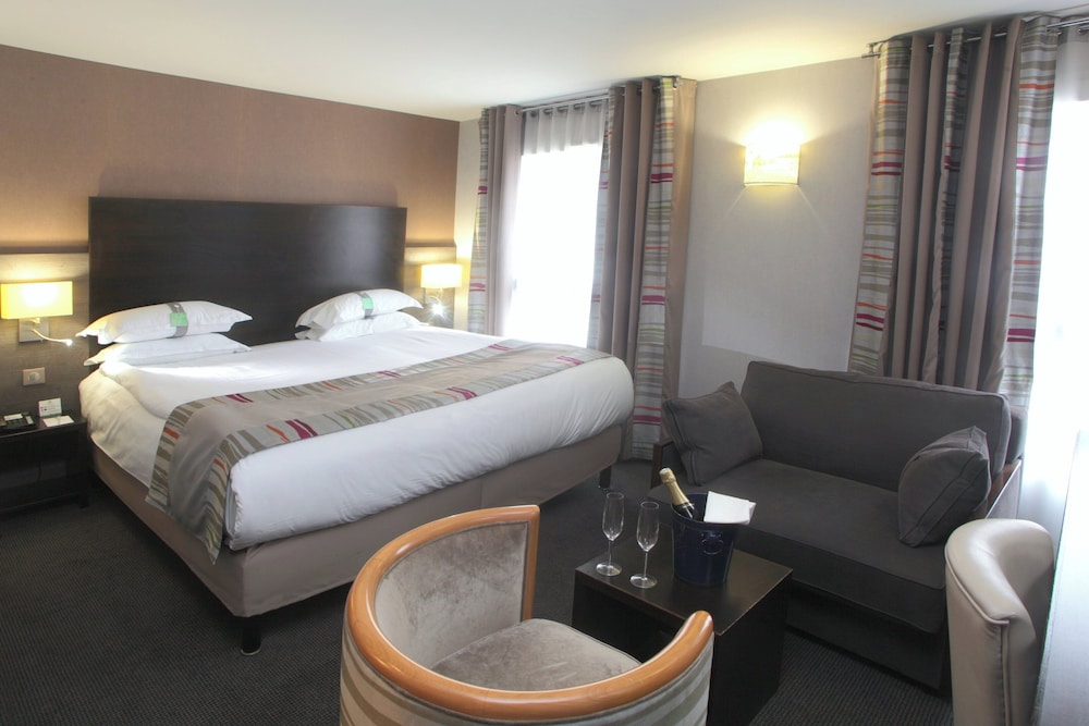 Habitación Premium, 1 cama de matrimonio grande del hotel Holiday Inn Paris Montmartre. Foto 1