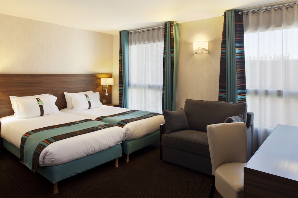 Habitación Premium, 1 cama de matrimonio grande del hotel Holiday Inn Paris Montmartre. Foto 9