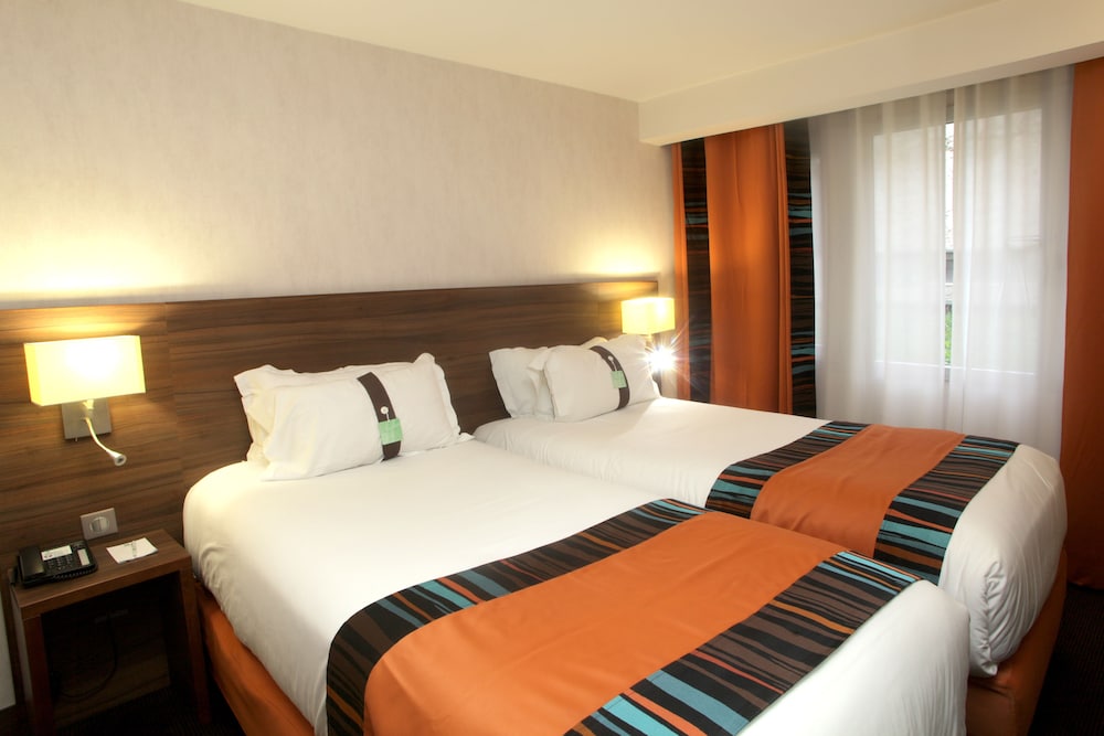 Habitación Estandar del hotel Holiday Inn Paris Montmartre. Foto 5
