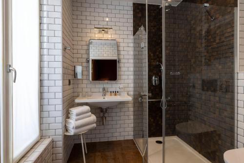 Habitación Superior con balcón y acceso privado al hammam del hotel Whistler