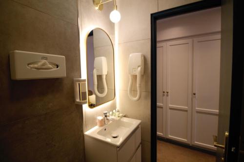 Habitación Doble Estándar - 1 o 2 camas del hotel Princesse Caroline. Foto 1