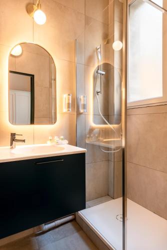 Habitación Doble Estándar - 1 o 2 camas del hotel Princesse Caroline. Foto 4