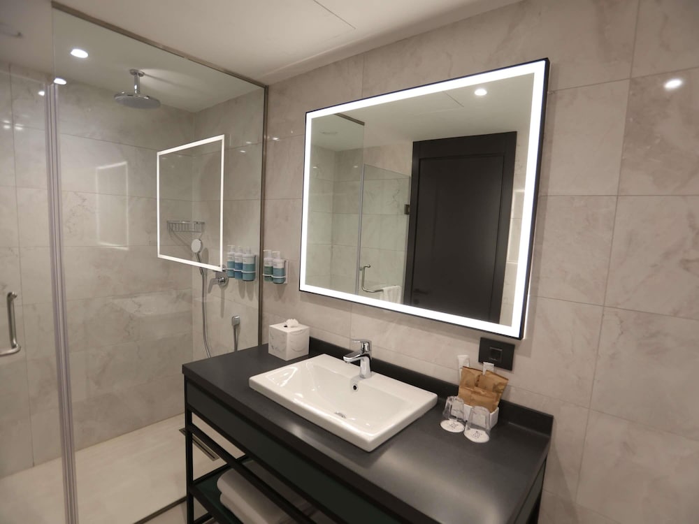 Suite del hotel Novotel Tbilisi Center