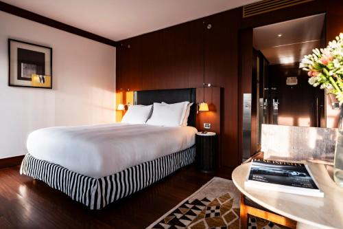 Chambre Prestige - Balcon Panoramique - Arc De Triomphe del hotel Grand Champs-Élysées. Foto 1