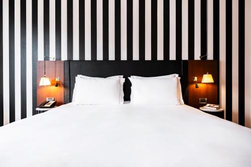 Chambre Prestige - Arc De Triomphe del hotel Grand Champs-Élysées. Foto 5