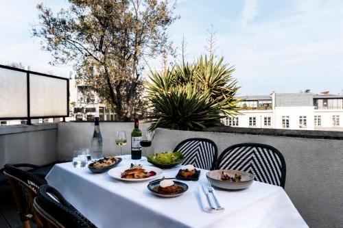 Suite Deluxe - Terrasse del hotel Grand Champs-Élysées. Foto 2