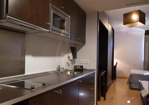Estudio Triple del hotel Zenit Hall 88 Studios. Foto 4