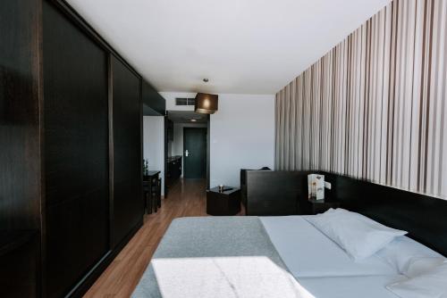 Estudio Doble del hotel Zenit Hall 88 Studios. Foto 8