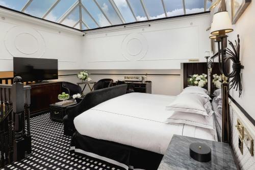 Suite de lujo - Salón acristalado del hotel 41