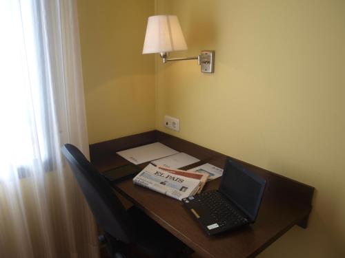 Habitación Individual del hotel Palacio Congresos. Foto 4