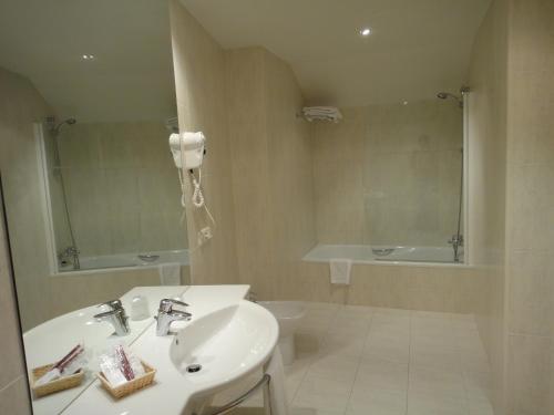 Promoción Garaje Incluido - Habitación Doble del hotel Palacio Congresos. Foto 1