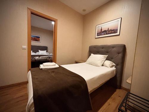 Habitación Triple Estándar del hotel Plaza. Foto 2