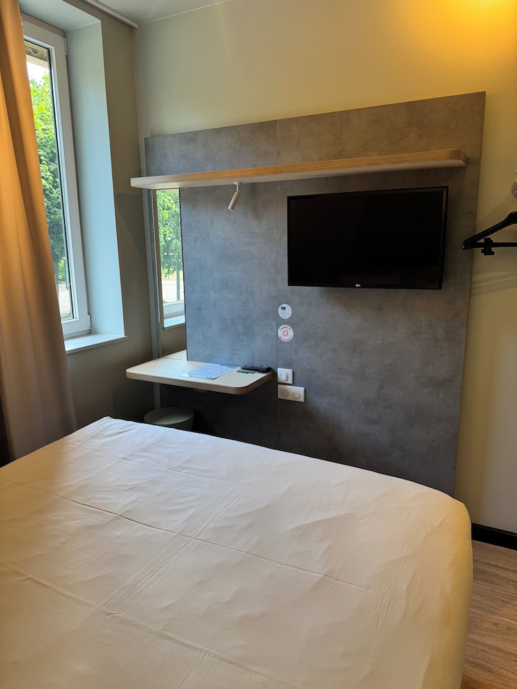 Habitación Estándar - 1 cama doble del hotel ibis budget Nancy Laxou. Foto 2