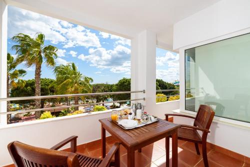 Suite Junior del hotel Playacartaya Aquapark & Spa. Foto 3
