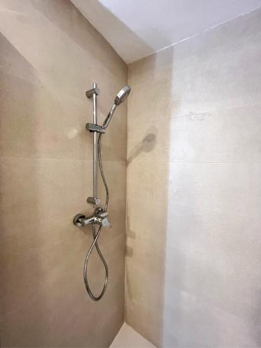 Habitación doble con baño privado del hotel Servilia. Foto 26
