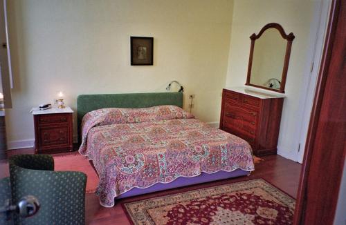 Habitación Doble - 1 o 2 camas del hotel Alhambra. Foto 4