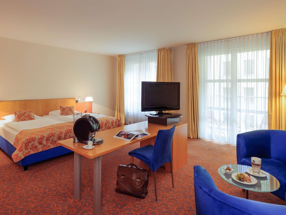 Suite Familiar con 2 dormitorios y sofá - cama del hotel Mercure Hotel & Residenz Berlin Checkpoint Charlie. Foto 4