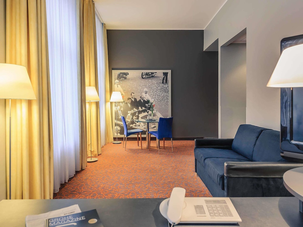 Apartamento Superior con cama doble, sofá - cama y cocina del hotel Mercure Hotel & Residenz Berlin Checkpoint Charlie