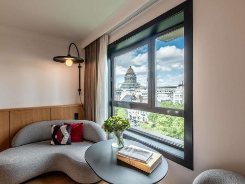 Habitación Doble Superior con vistas a la ciudad - Cama doble grande del hotel Le Louise Hotel Brussels - MGallery
