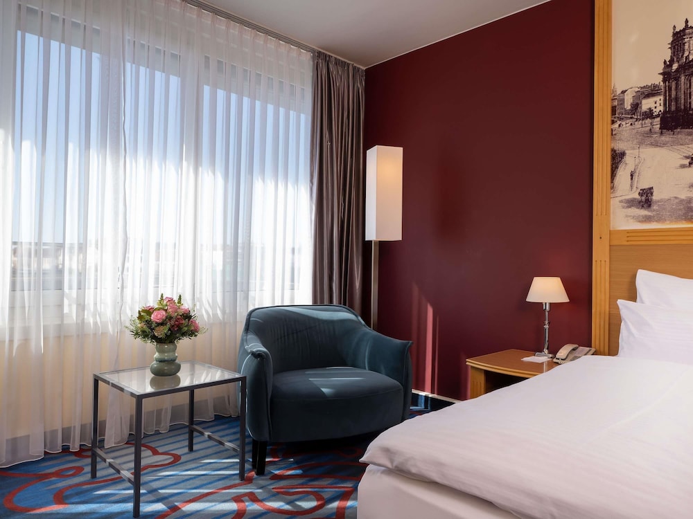 Habitación Estándar con cama doble del hotel Mercure Berlin Tempelhof. Foto 6