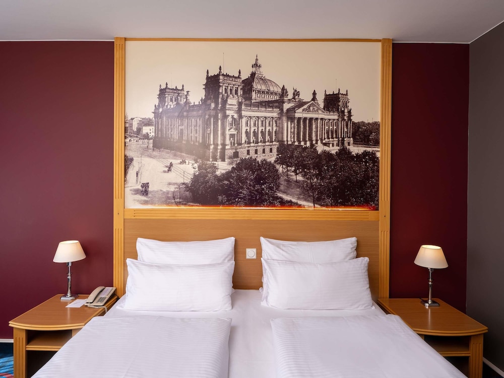 Habitación Estándar con cama doble del hotel Mercure Berlin Tempelhof. Foto 9