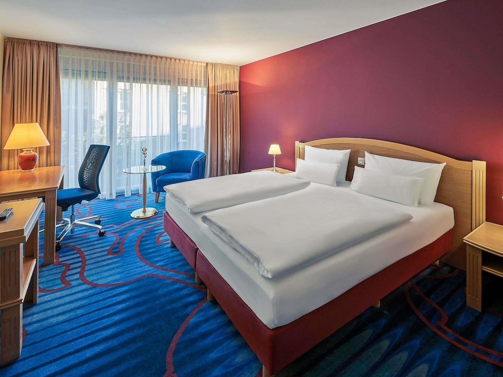 Habitación Estándar con cama doble del hotel Mercure Berlin Tempelhof. Foto 11