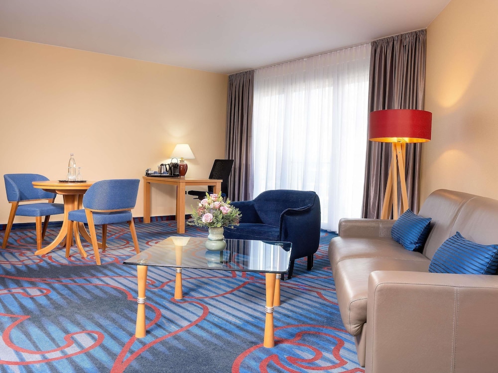 Habitación Superior con cama doble del hotel Mercure Berlin Tempelhof. Foto 10