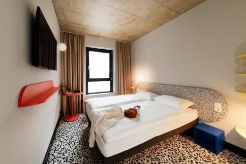 Habitación estándar con 1 cama doble 160x200 del hotel ibis budget Münster City. Foto 12