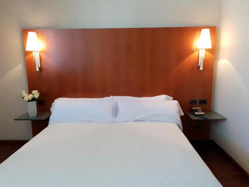 Habitación Doble Estándar del hotel Sant bonifaci petrer. Foto 2
