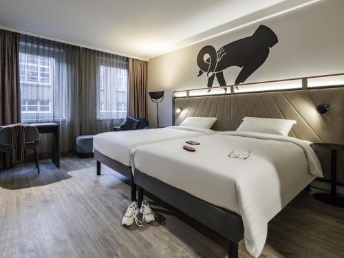 Habitación superior con 2 camas Sweet Bed de ibis Styles (120×200), ubicación en patio del hotel ibis Styles Bielefeld