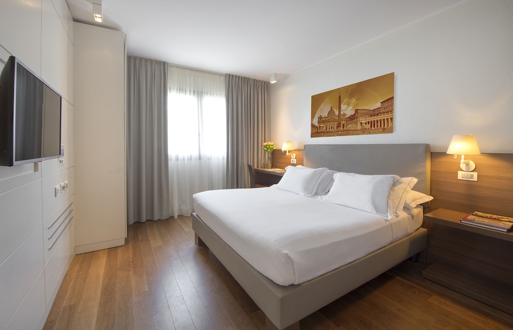 Habitación Doble del hotel H10 Roma Citta. Foto 5